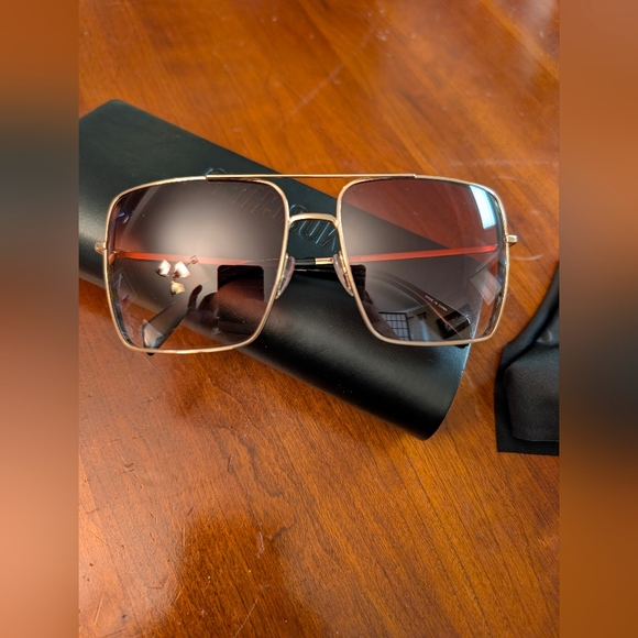 Moschino Glasses 🕶️ Brand New - Picture 11 of 13